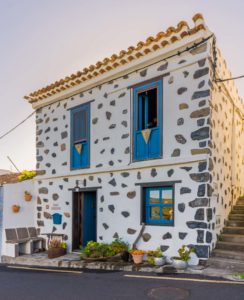 Fachada, Casa Adoración